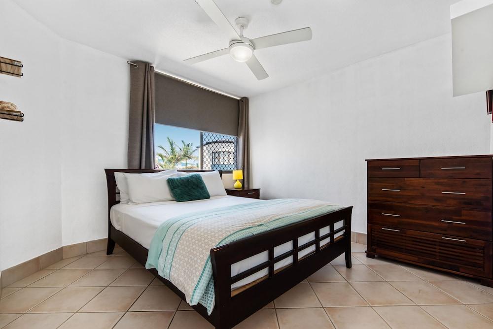 Mylos Holiday Apartments Alexandra Headland Eksteriør bilde