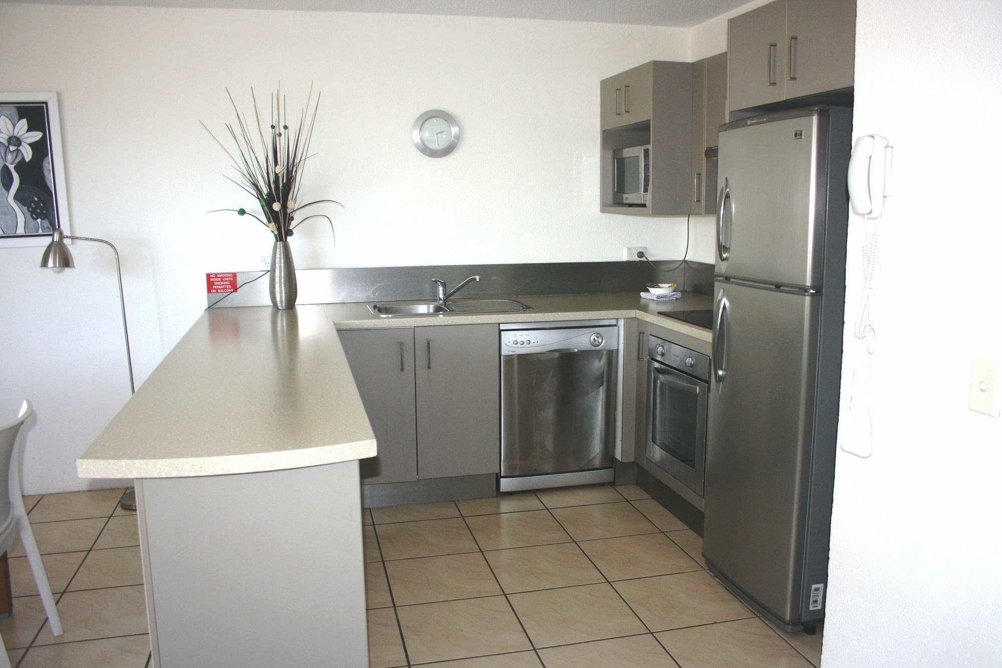 Mylos Holiday Apartments Alexandra Headland Eksteriør bilde