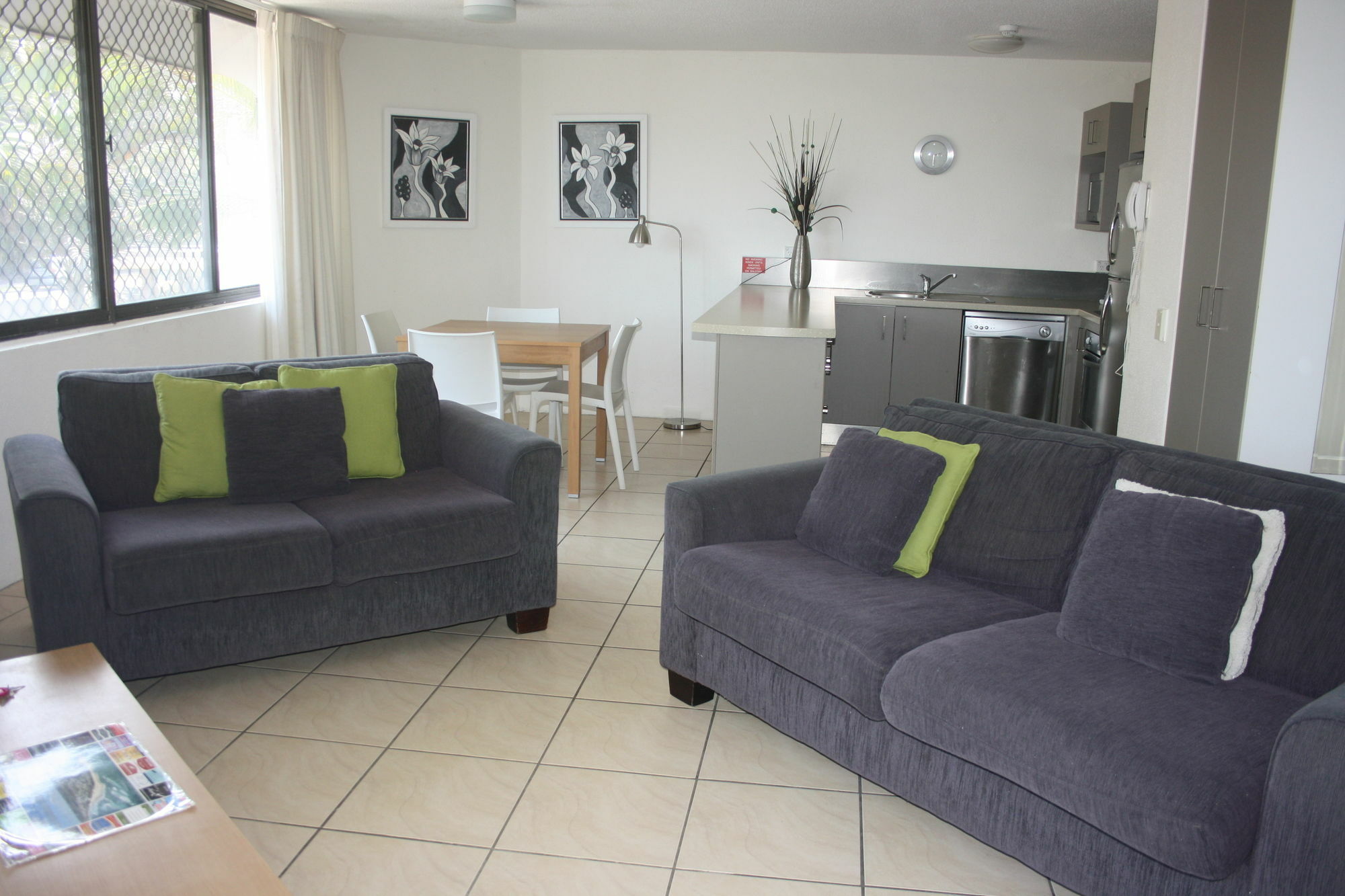 Mylos Holiday Apartments Alexandra Headland Eksteriør bilde