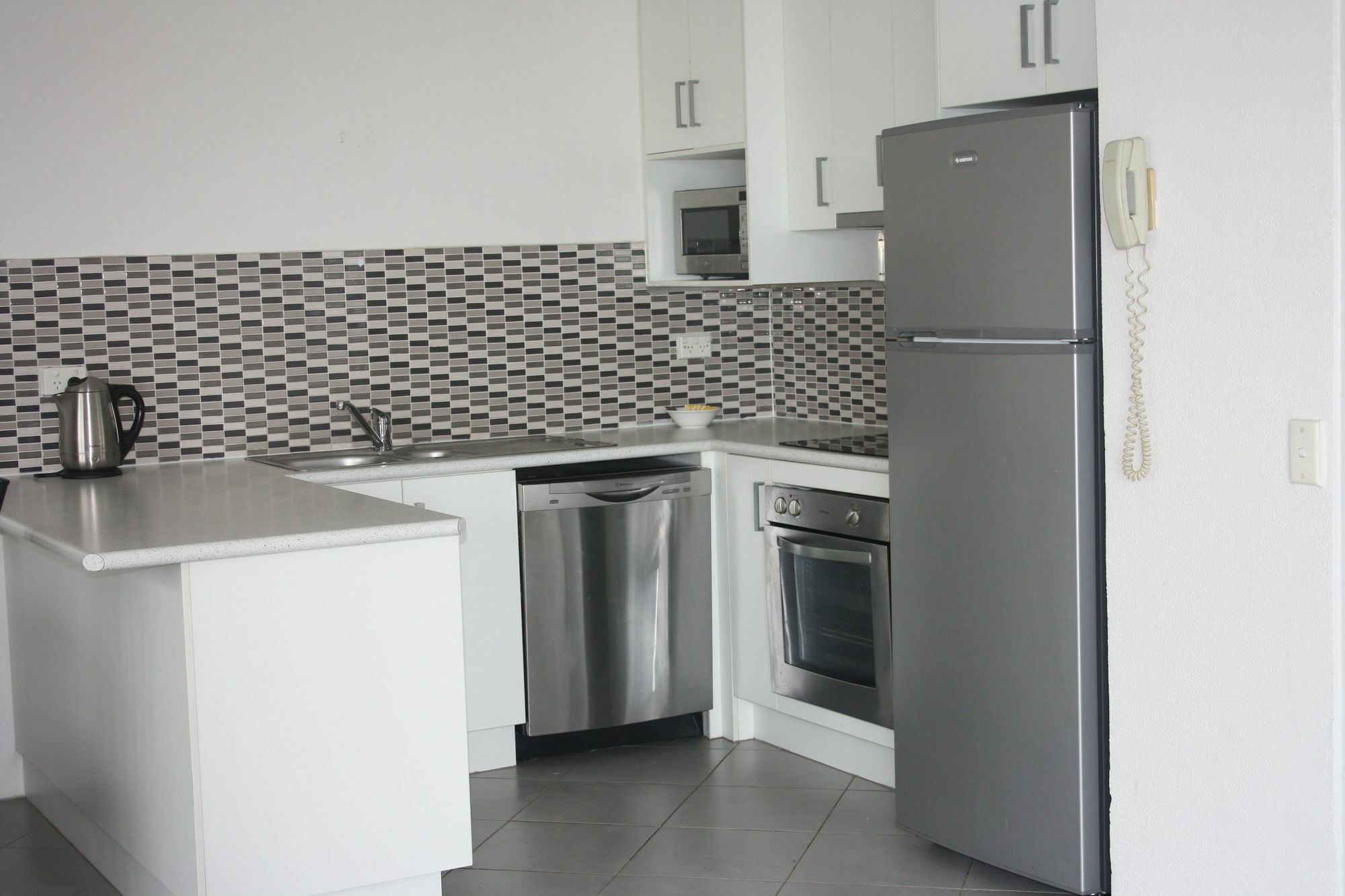 Mylos Holiday Apartments Alexandra Headland Eksteriør bilde